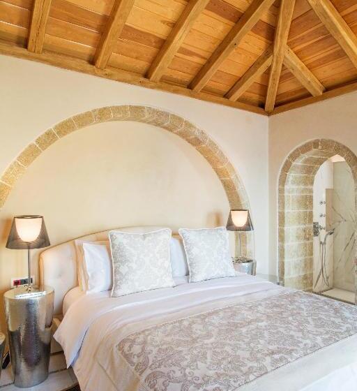 Люкс Повышенной Комфортности, Moni Emvasis Luxury Suites