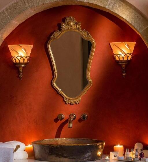 Люкс Superior, Moni Emvasis Luxury Suites