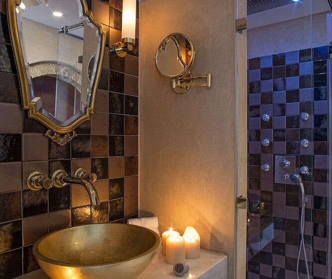 Полулюкс Вид на Море, Moni Emvasis Luxury Suites