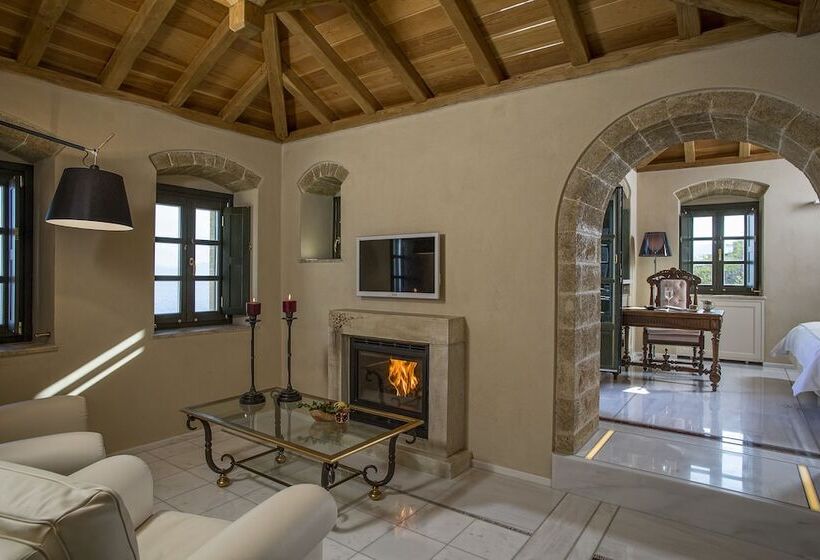 Люкс Deluxe Вид на Море, Moni Emvasis Luxury Suites