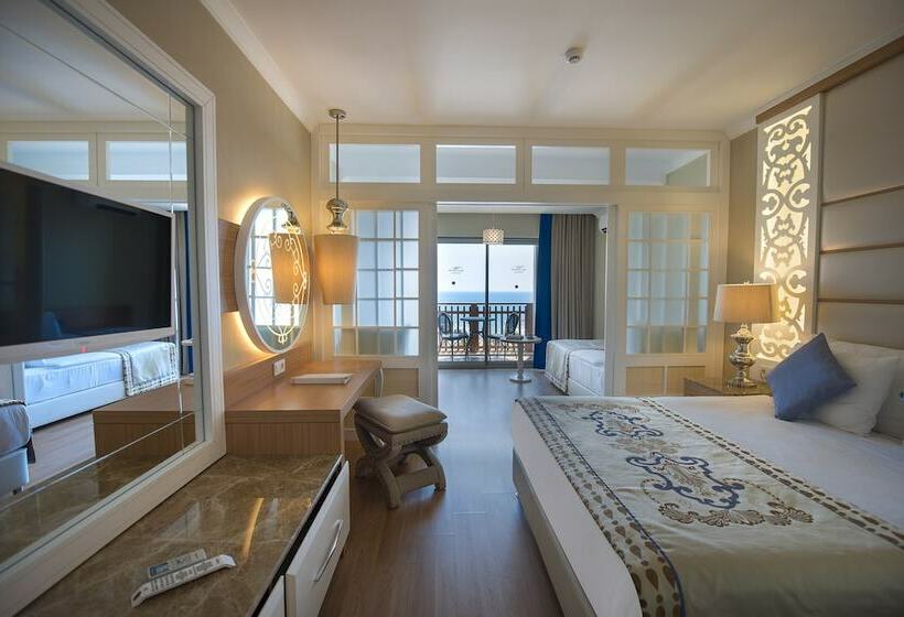 Семейный Номер Вид на Море, Quattro Beach Spa & Resort   All Inclusive