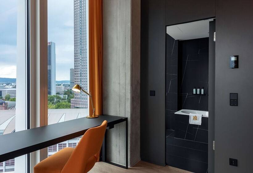 سوییت جونیور, Nhow Frankfurt