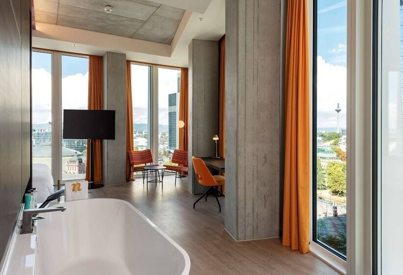 سوییت جونیور, Nhow Frankfurt