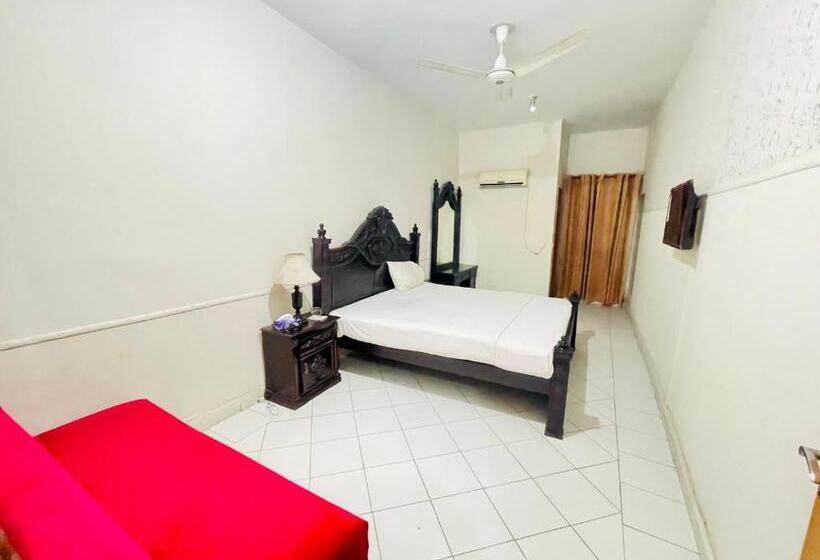 اتاق اکونومی, New Mid City