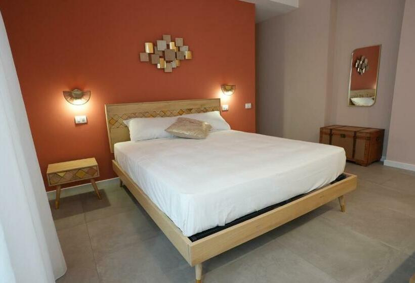 اتاق راحتی سه تخته, Ross Family Suites