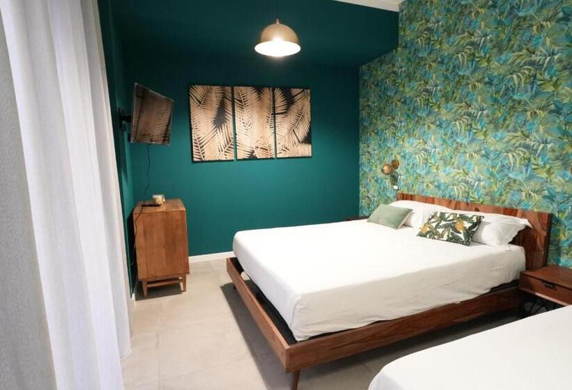 اتاق راحتی سه تخته, Ross Family Suites