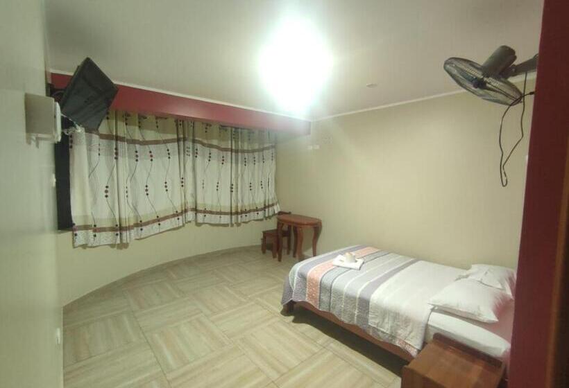 디럭스 룸, Hostal Kan Kun Ii