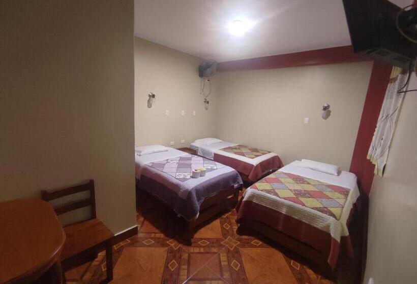 Quarto Triplo Estandar, Hostal Kan Kun Ii