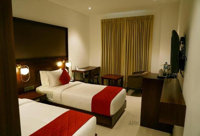 스위트 킹사이즈 침대, Ark Hotel And Convention Centre