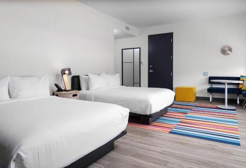 Номер Стандарт, Aloft Savannah Airport