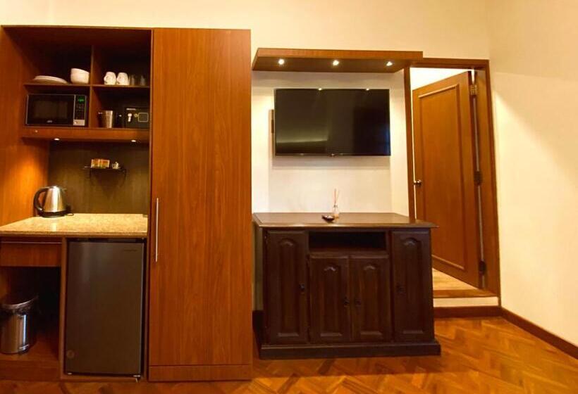اتاق استاندارد یک نفره, San Juan Suites