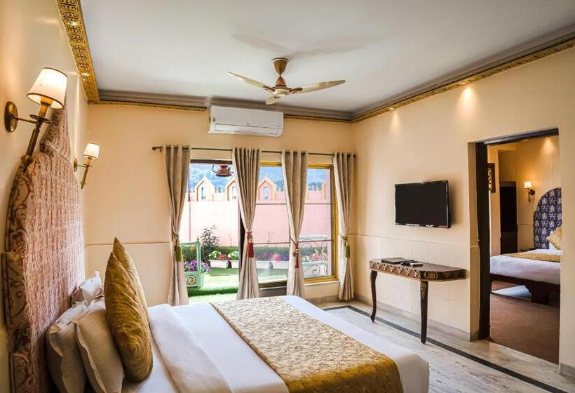 غرفة عائلية مطلّة علي الحديقة, The Neeraj Ganga Heritage Palace