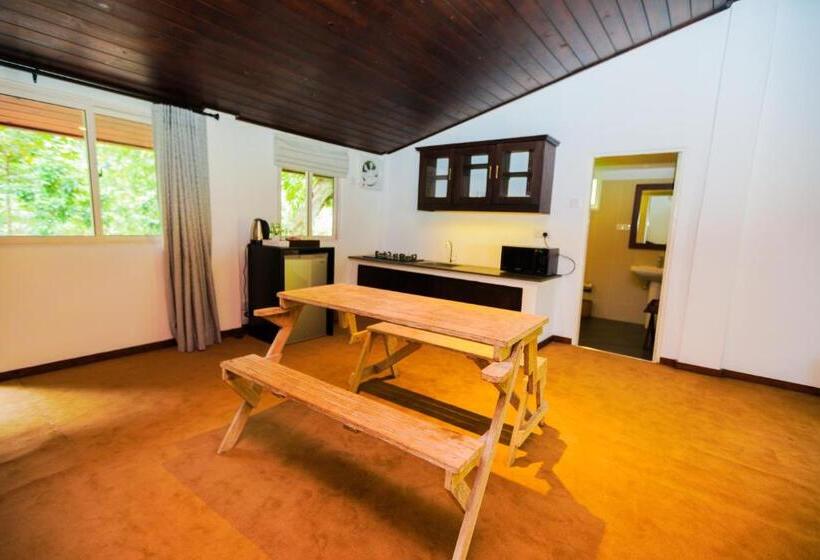 Estúdio Estandar com Sacada, Villa Lé Maas Tota