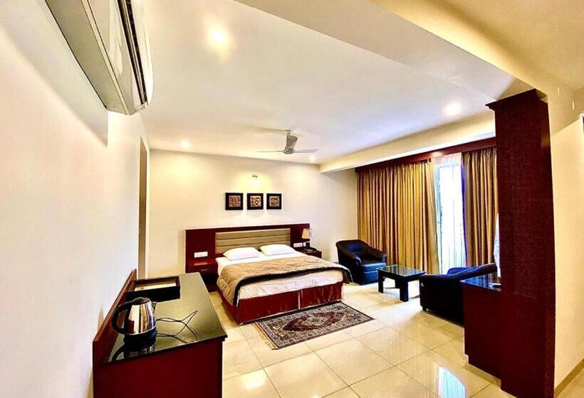 带大床的豪华间, Kamats Hilltop Leisure