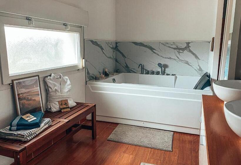 Quarto Estandar com Hidromassagem, La Villa Saint Val