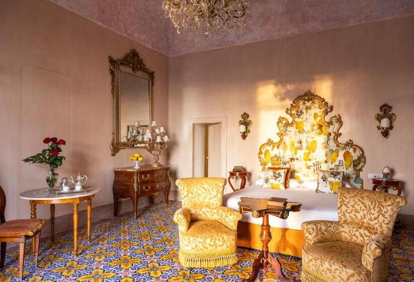 سوئیت با تخت بزرگ, Villa De Cillis Carafa