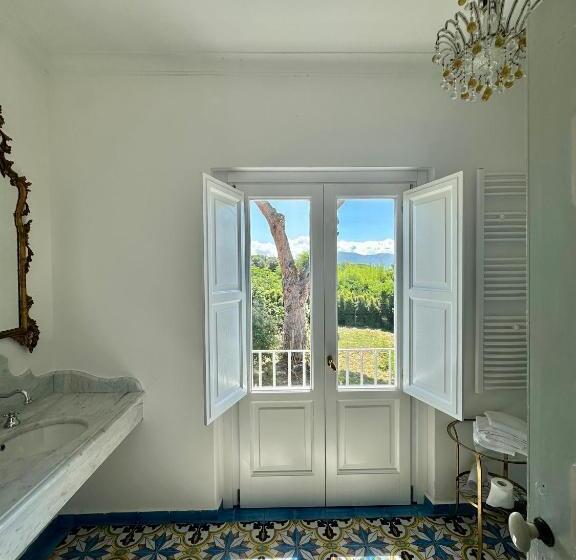 سوئیت جونیور خانوادگی, Villa De Cillis Carafa