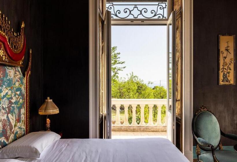 سوییت جونیور با چشم‌انداز دریا, Villa De Cillis Carafa