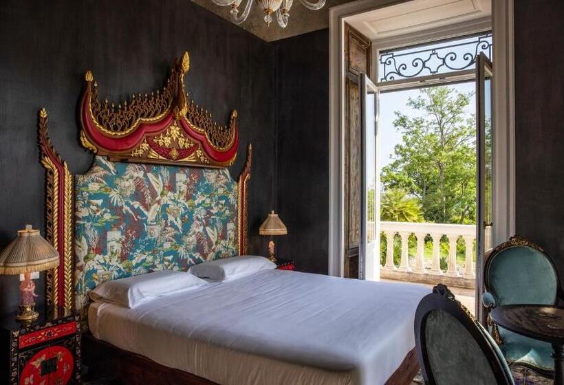 سوییت جونیور با چشم‌انداز دریا, Villa De Cillis Carafa