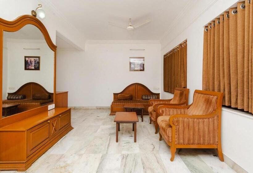 Люкс Повышенной Комфортности, Galaxy Opp Surat Railway Station