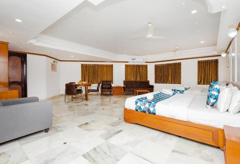Family Suite, Galaxy Opp Surat Railway Station