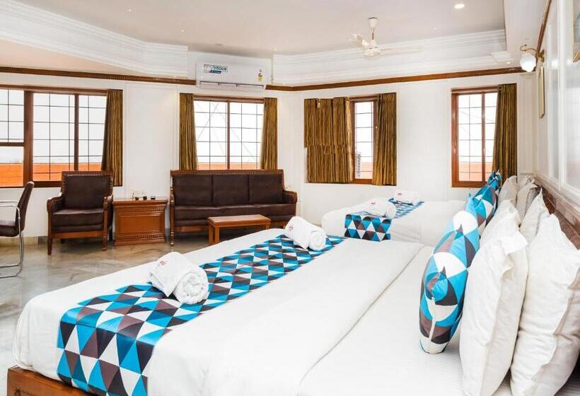 Family Suite, Galaxy Opp Surat Railway Station