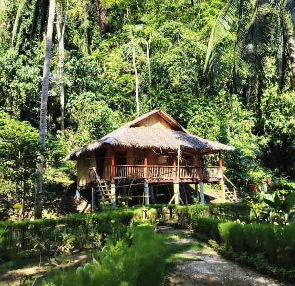 Deluxe room with river view, Nuts Huts
