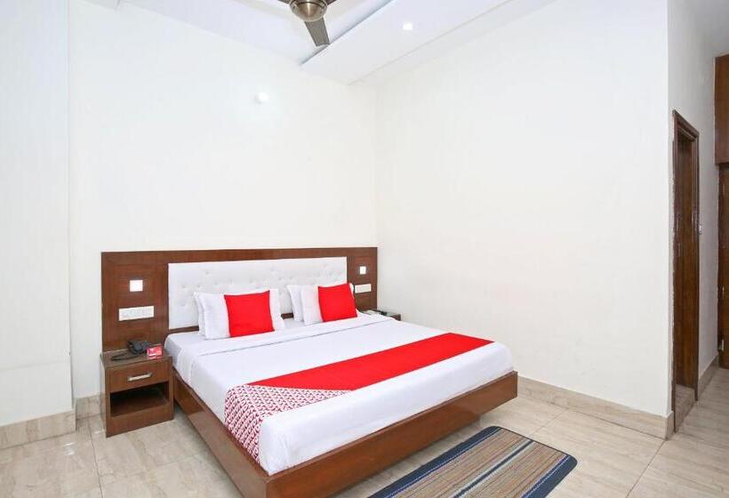 豪华房间, Oyo 12766 Nimantran Resort
