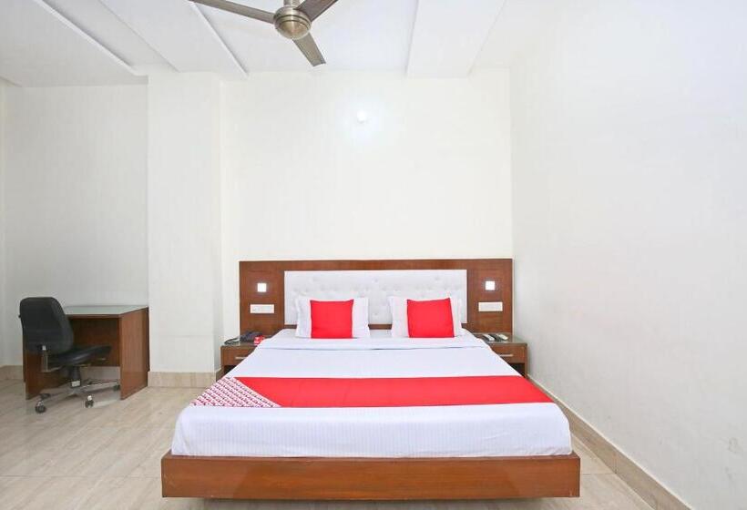 豪华房间, Oyo 12766 Nimantran Resort
