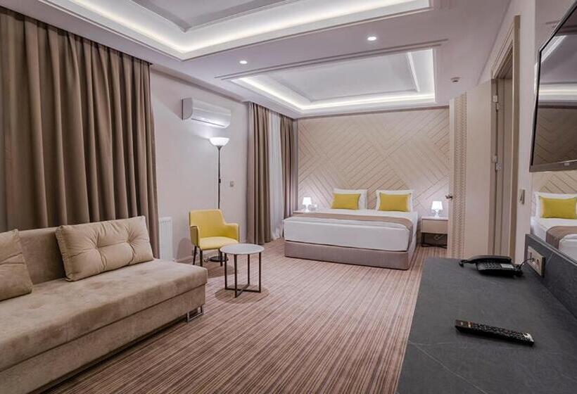 سوییت لوکس, Kaleli