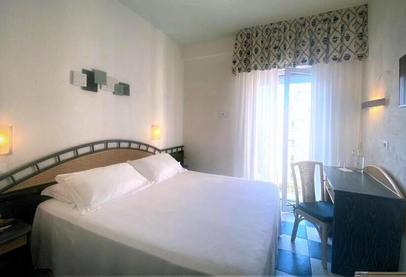 اتاق استاندارد, Luxor Cattolica Beach