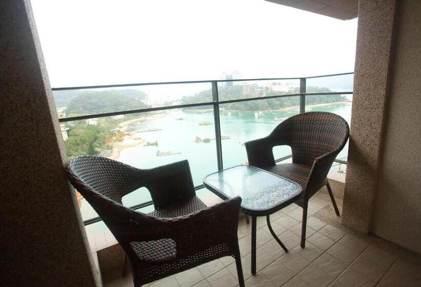 سوییت لوکس, Sun Moon Lake