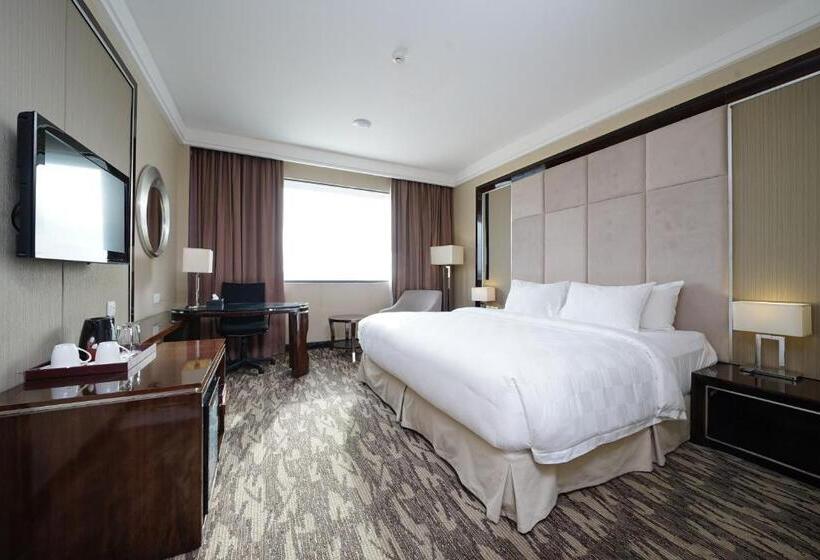 Номер Superior Кровать Кинг, Swiss Belhotel Harbour Bay