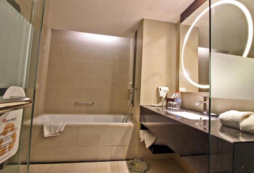 Номер Deluxe, Swiss Belhotel Harbour Bay