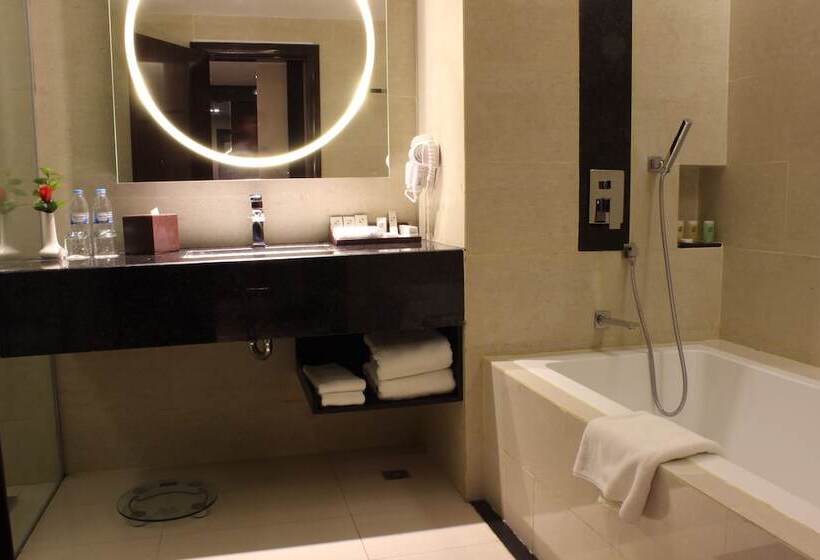 Номер Deluxe, Swiss Belhotel Harbour Bay