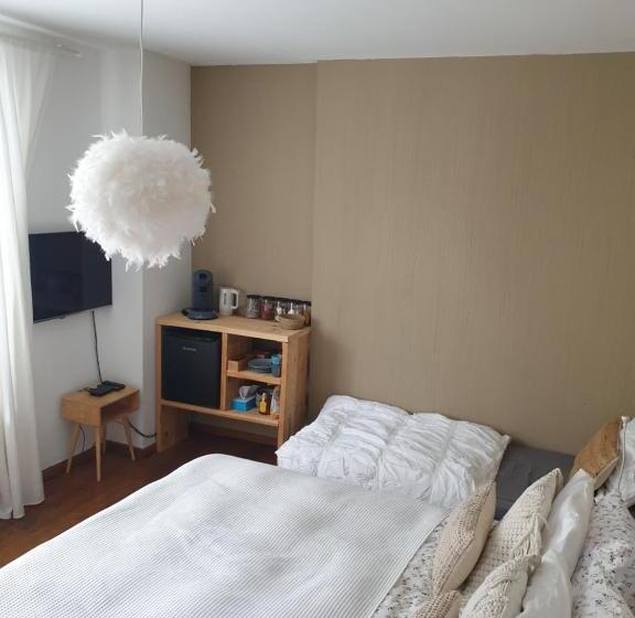 스탠다드 트리플 룸, Escale Chambre D Hôtes Au Coeur Du Vieux Profondeville Entre Namur Et Dinant
