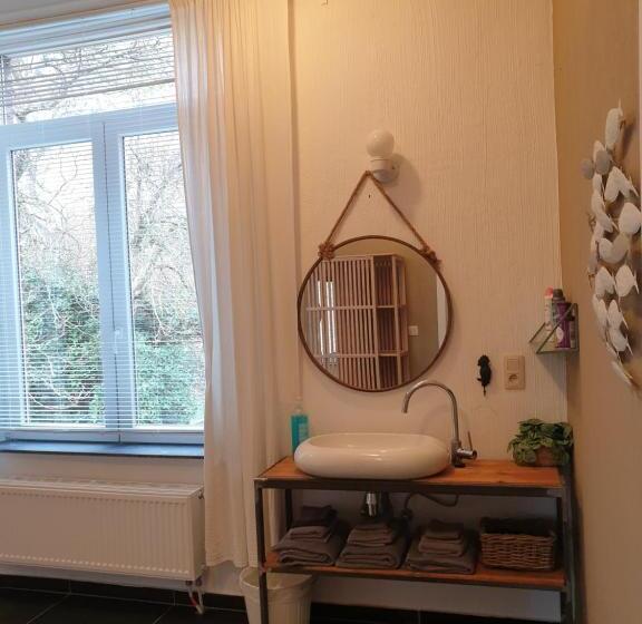Номер Стандарт Трехместный, Escale Chambre D Hôtes Au Coeur Du Vieux Profondeville Entre Namur Et Dinant