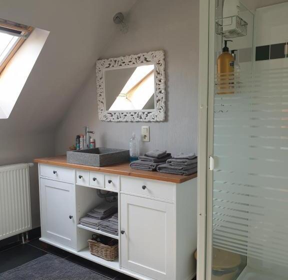 Четырехместный Номер Стандарт, Escale Chambre D Hôtes Au Coeur Du Vieux Profondeville Entre Namur Et Dinant
