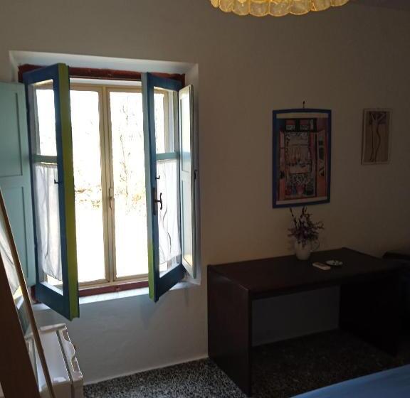 اتاق استاندارد, Lo Stazzo