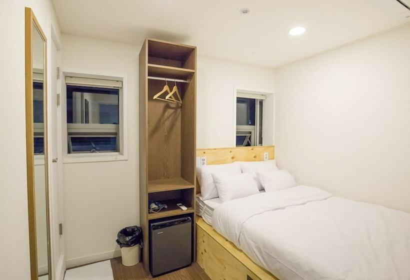 スタンダードルーム, Seoulite Inn Myeongdong Formerly   Step Inn Myeongdong 2