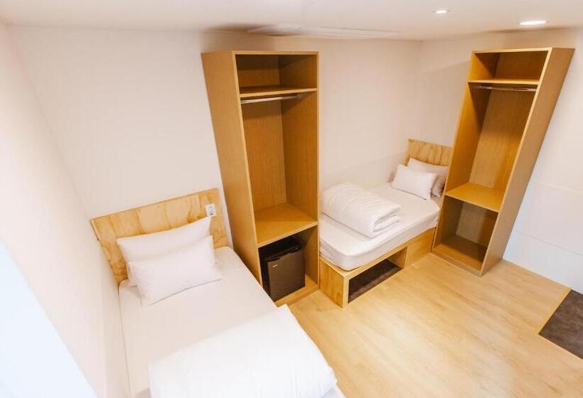 スタンダードルーム, Seoulite Inn Myeongdong Formerly   Step Inn Myeongdong 2