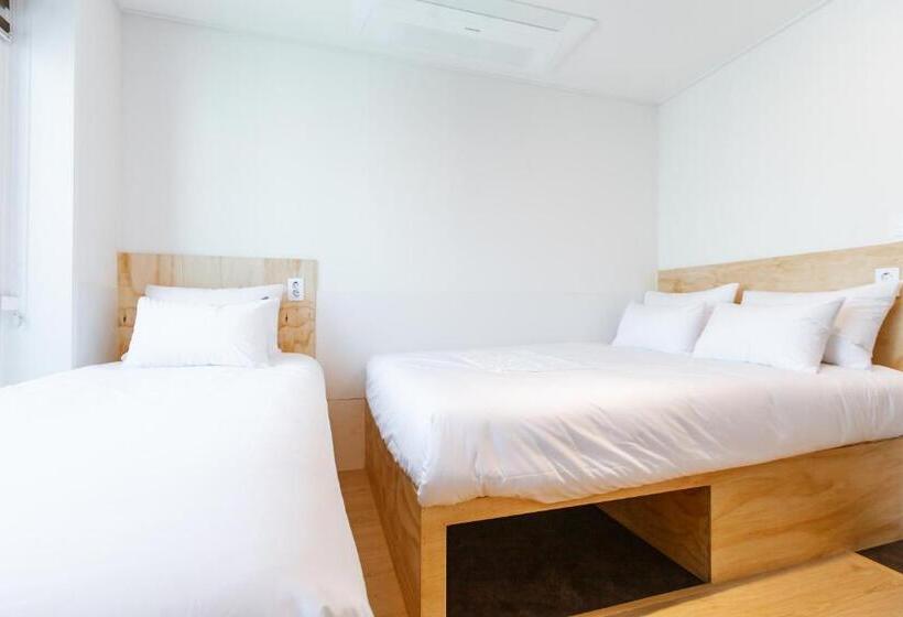スタンダードトリプルルーム, Seoulite Inn Myeongdong Formerly   Step Inn Myeongdong 2