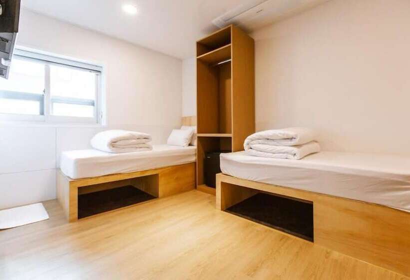 スタンダードシティビュールーム, Seoulite Inn Myeongdong Formerly   Step Inn Myeongdong 2