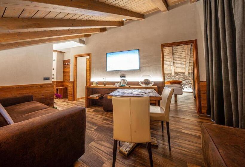 سوییت لوکس, Bivio Hotel Plaza