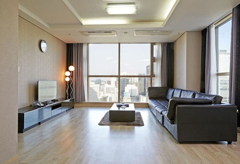 ペントハウスルーム, Brown Suites Residence