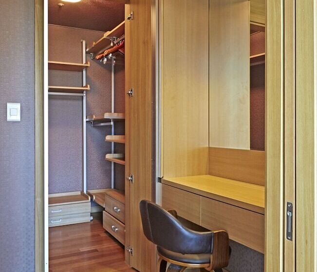 スイート（家族用）, Brown Suites Residence