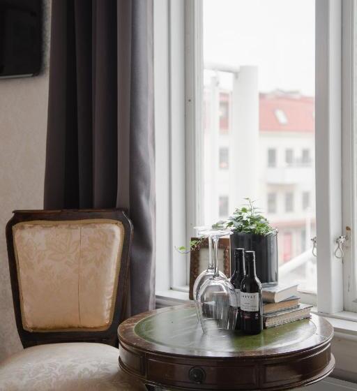 اتاق استاندارد یک نفره, Grand Hotel Lysekil