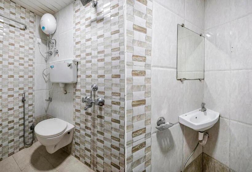 Quarto Deluxe, Fabexpress Park Residency   Nr Mumbai International Airport