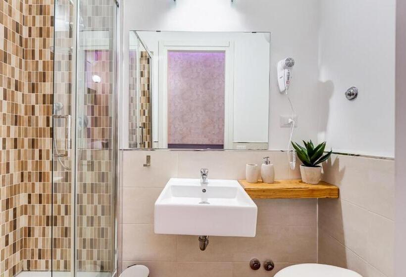 חדר אקונומי יחיד, Orazio Inn Suite