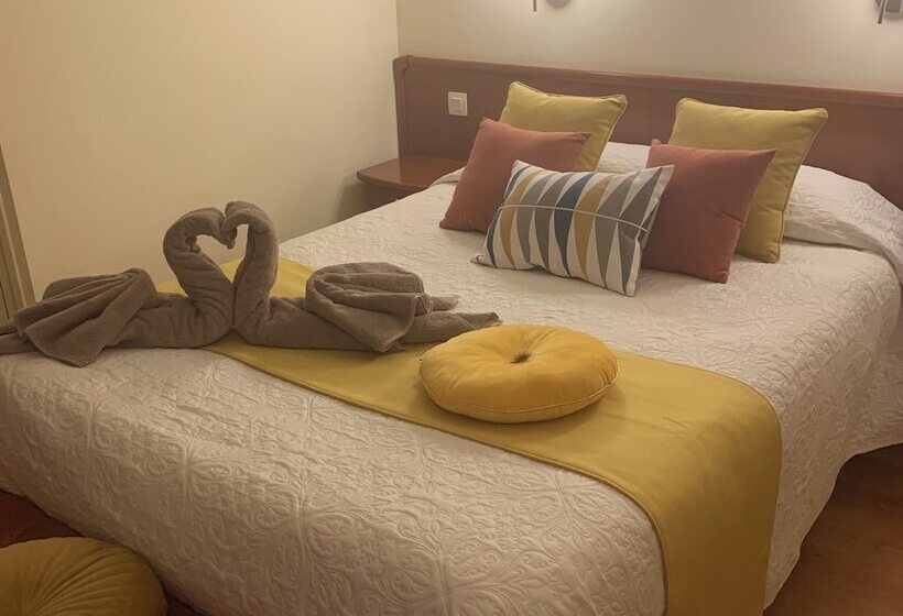 Трехместный Номер Superior, Auberge Du Cheval Blanc